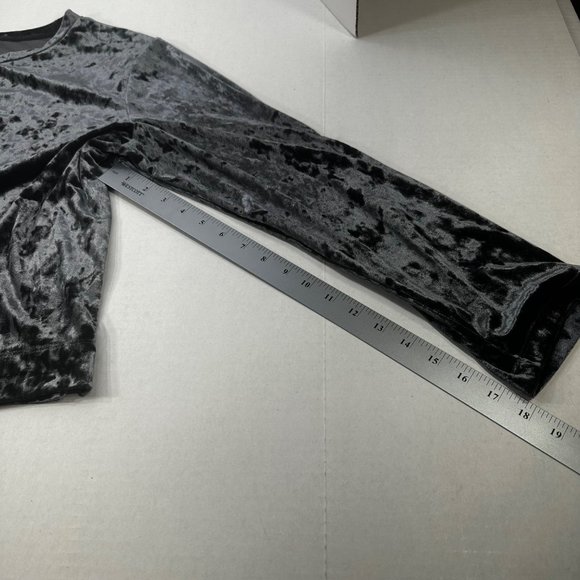 Ava And Viv Women's Size 2X Top Casual Velvet Cropped Black New With Tags - Picture 11 of 13